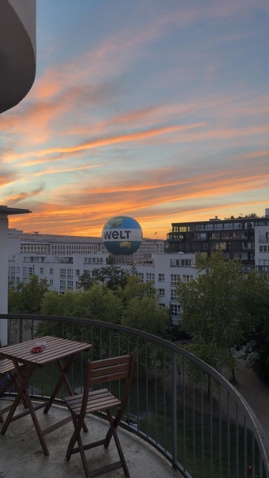 Sunset over Berlin rooftops and the WELT balloon